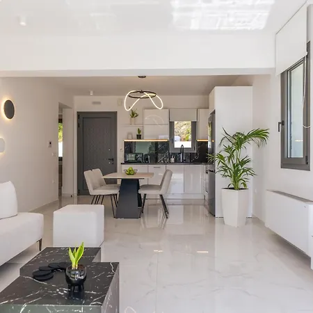 Myrto - Elysian Kefalonia , 2 Min Walk From The & Brand New 2024 Villa Minia